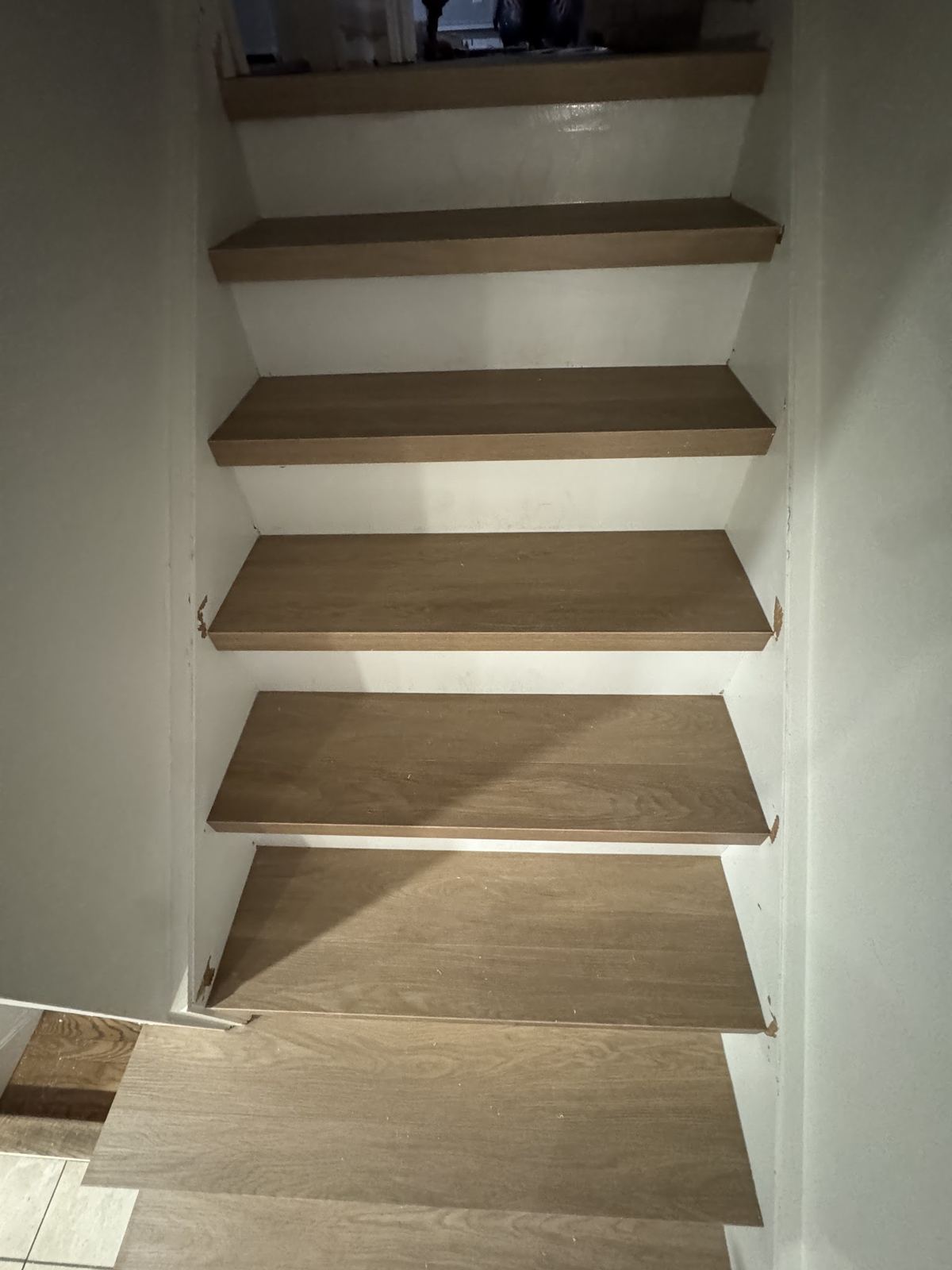 Floating LVP stairs